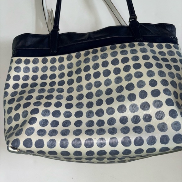 COACH 29432 Daisy Dot Print Tote Bag White Navy Patent Leather Trim - Picture 13 of 15